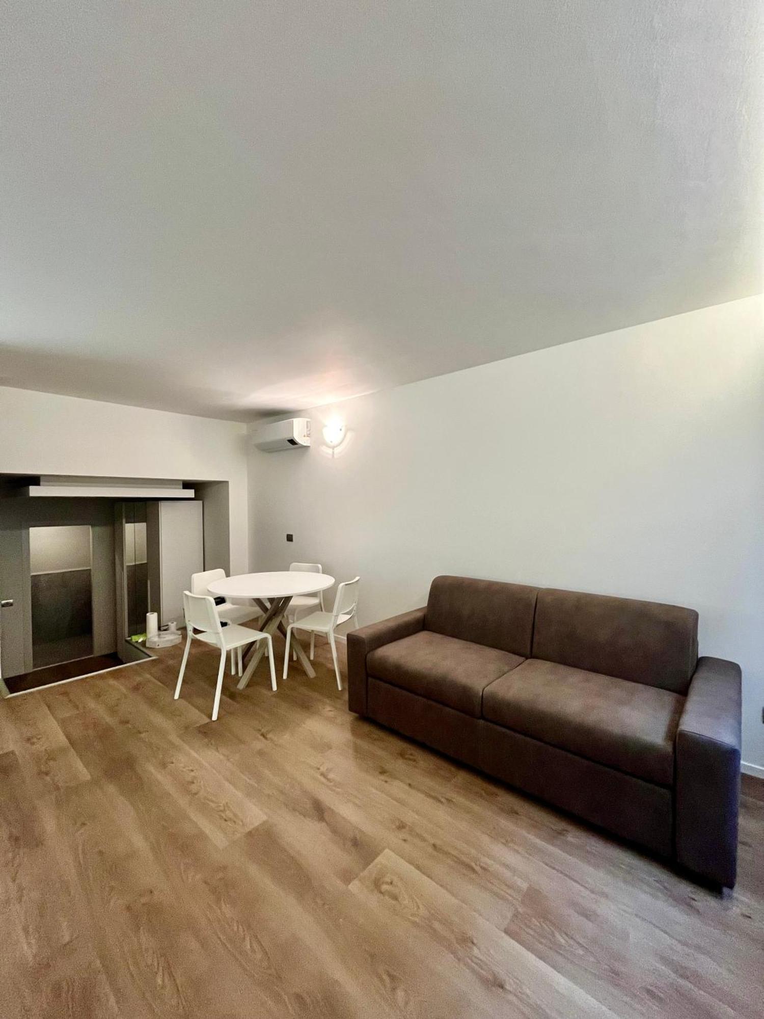 Central Side Apartment 米兰 外观 照片