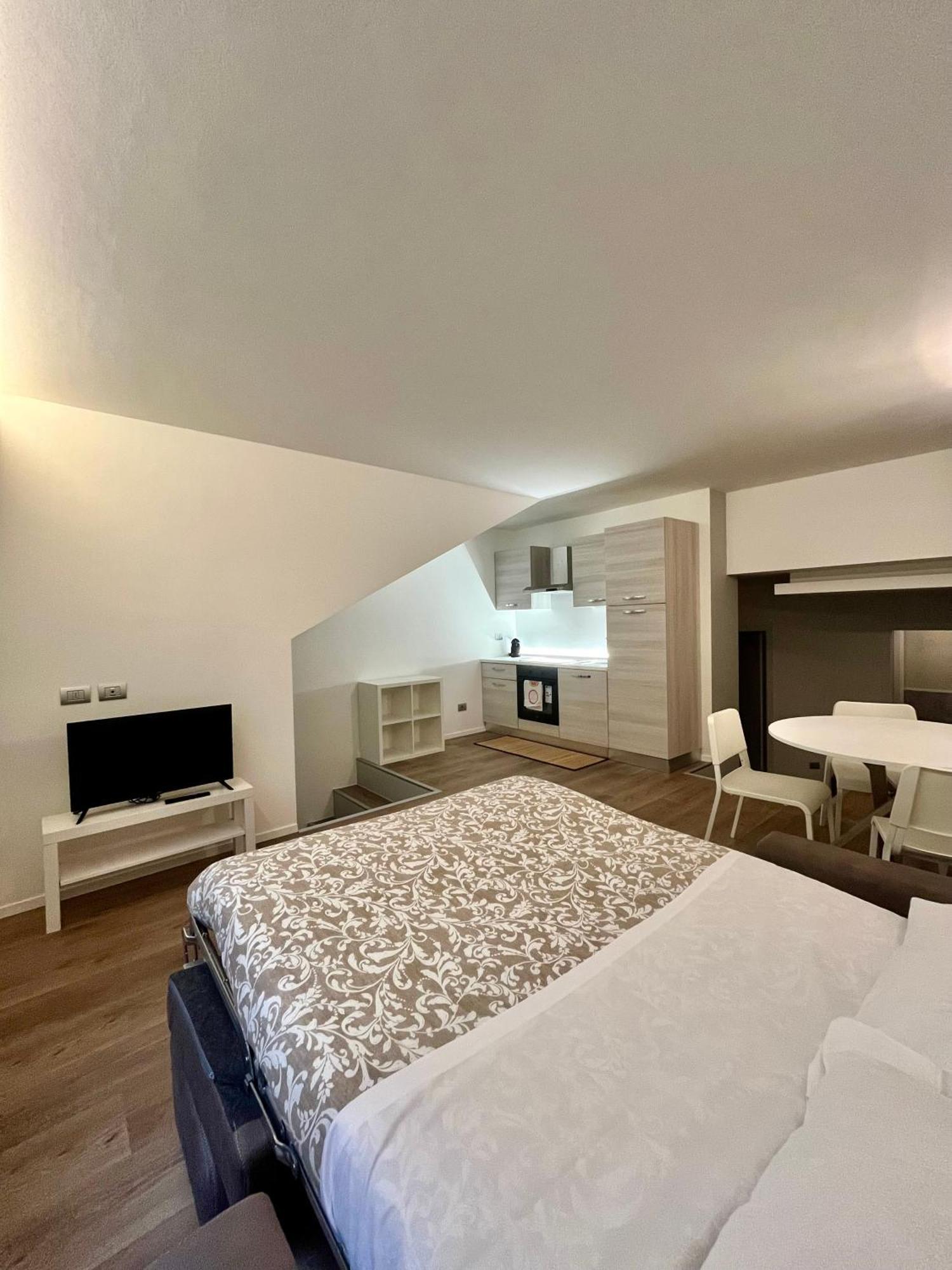 Central Side Apartment 米兰 外观 照片
