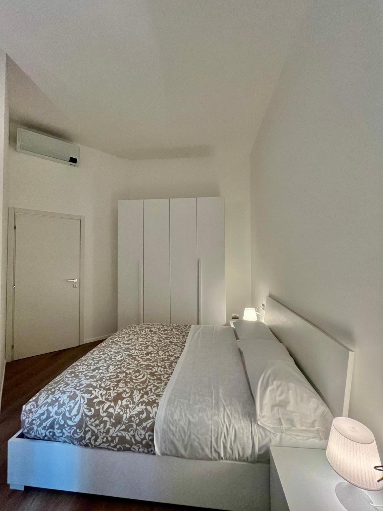 Central Side Apartment 米兰 外观 照片